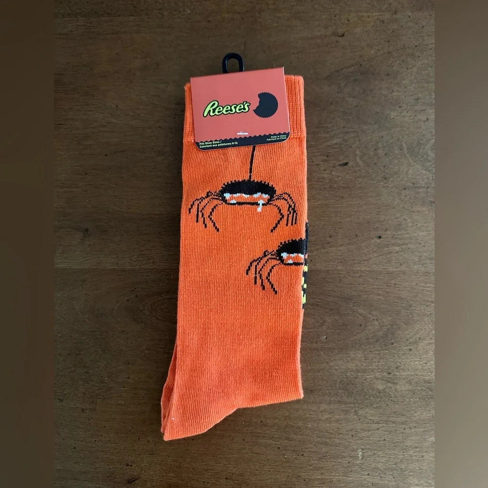 🌵3/$15 Reese’s spider scarey Halloween socks (see description)